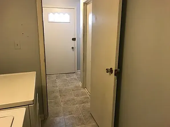 107 Tonset Ct, Schaumburg, IL 60193