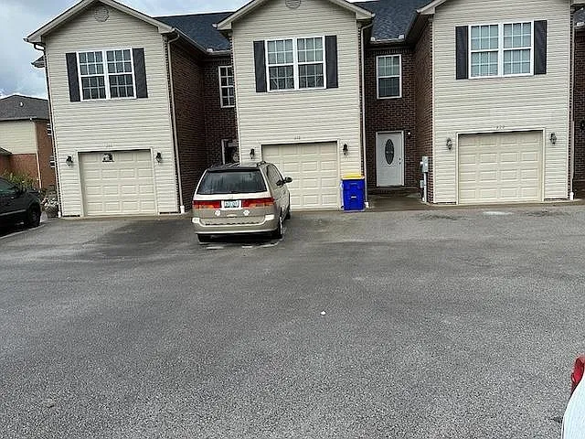 226 Spring Creek Ave — Photo 1