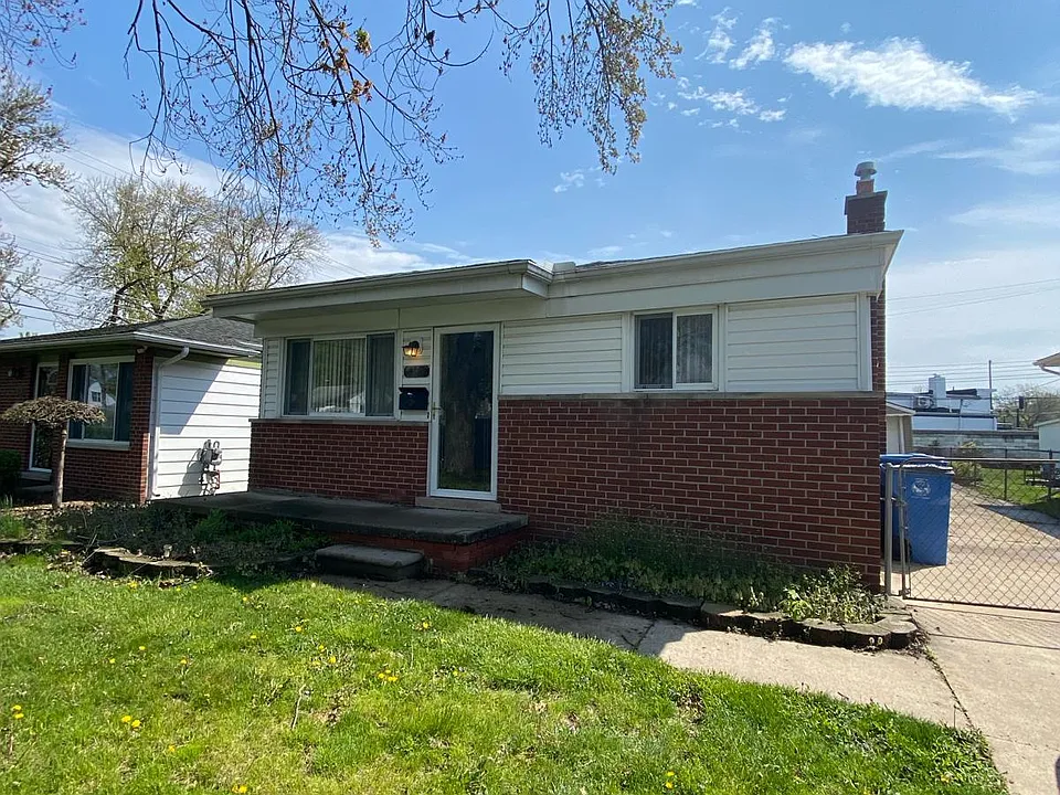 3913 Ziegler St
