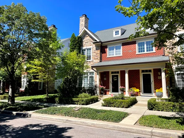 4278 Linden Tree Ln, Glenview, IL 60026