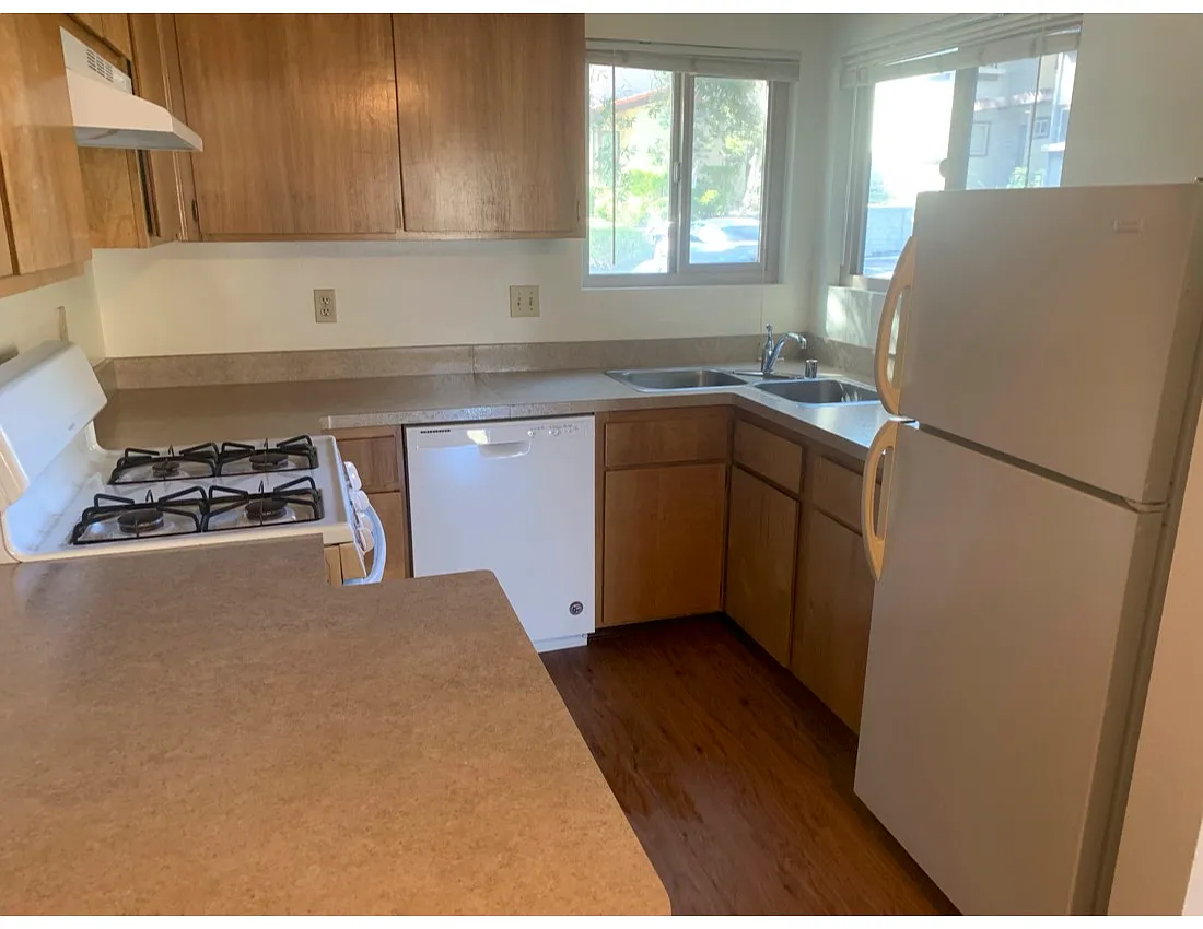 Building Photo - 480 N Chorro St #10