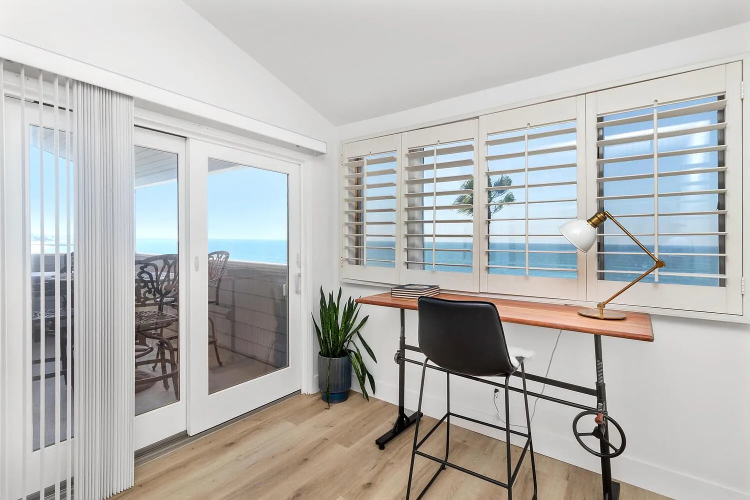 111 Sequoia Ave — Photo 3