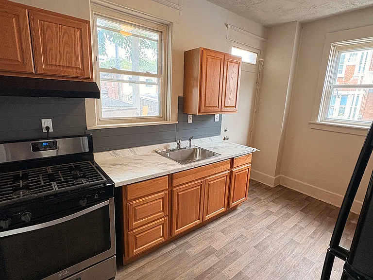 2248 Logan St — Photo 3
