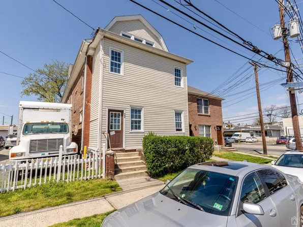 345 Elm St, Perth Amboy, NJ 08861