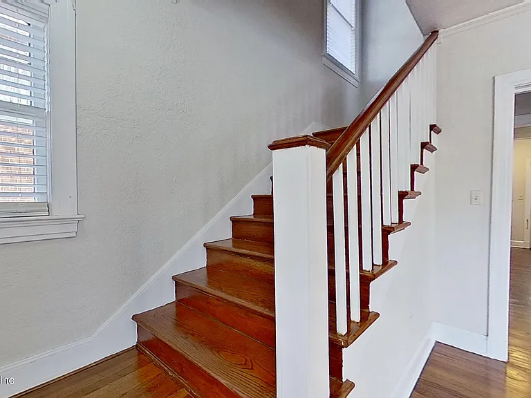 1651 Flagler Ave — Photo 15