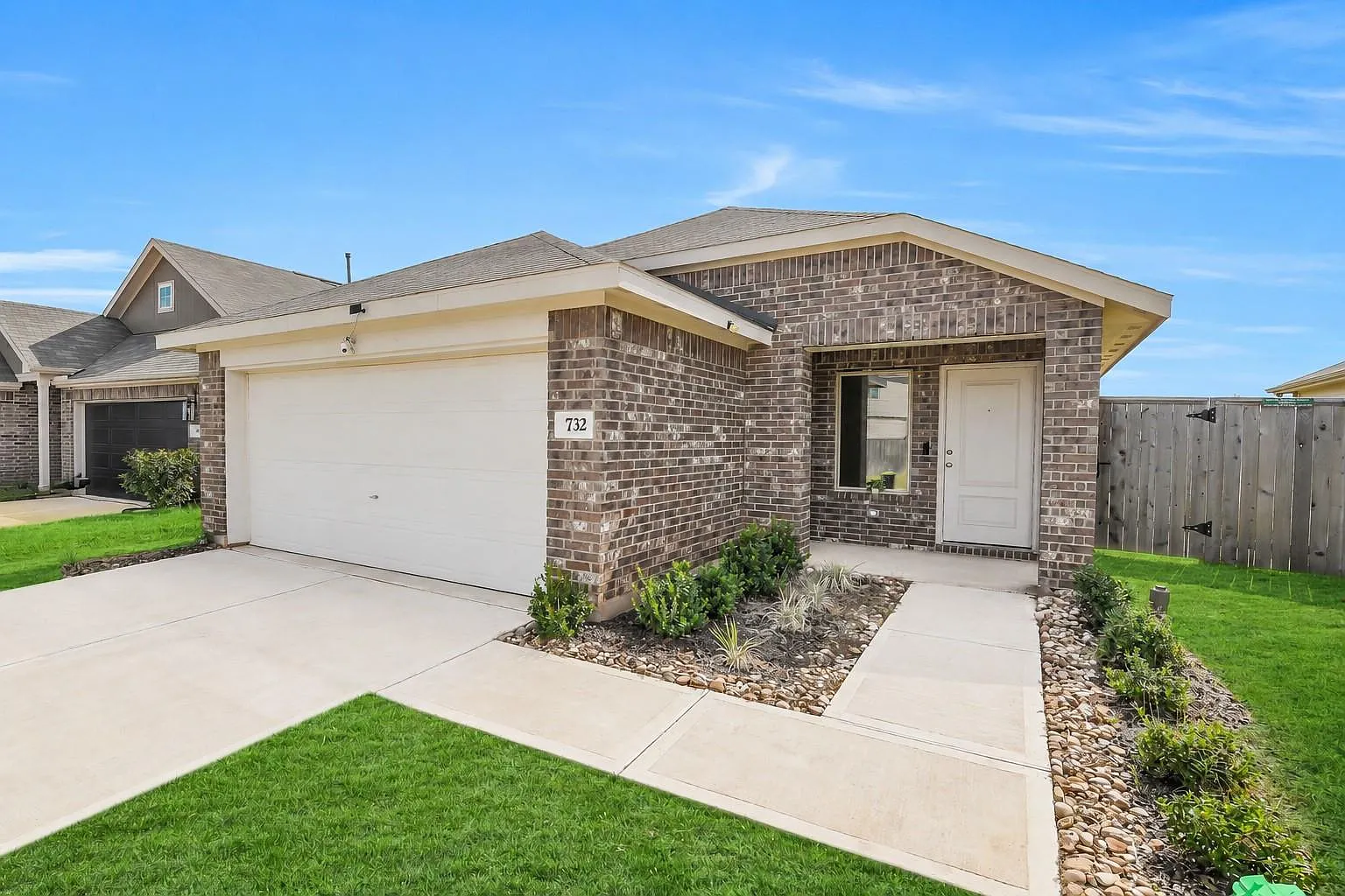 3 bed, 2.0 bath, 1250 sqft, $1,700 — Photo 1