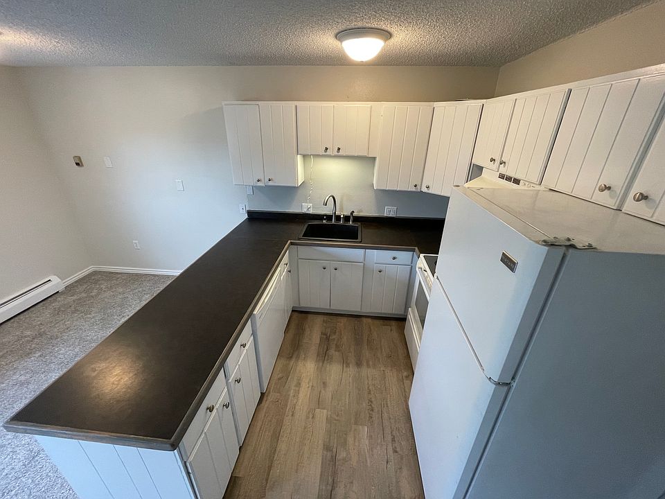 1st image of 216 Pitkin St #4