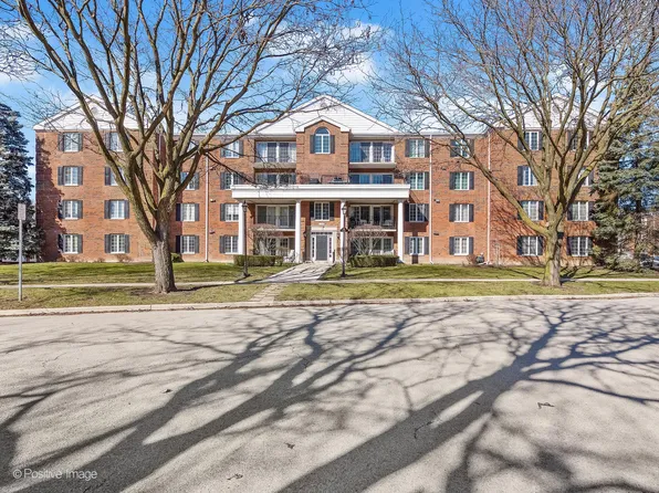 326 Park Ave APT 3, Clarendon Hills, IL 60514