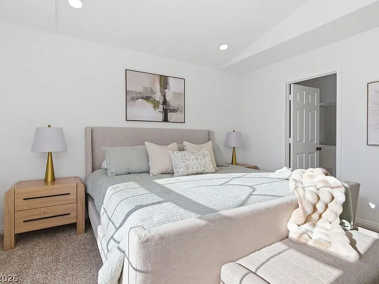1034 Skysail Dr — Photo 32
