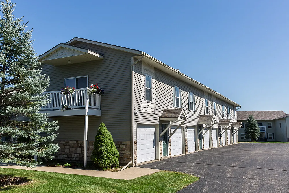 Fieldstone Apartments — Photo 1
