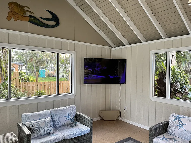 Magnolia Ave — Photo 29
