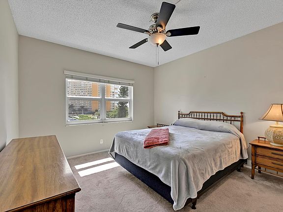 5th image of 400 N Riverside Drive #404