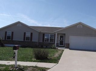 300 Beech Tree Dr, Troy, MO 63379