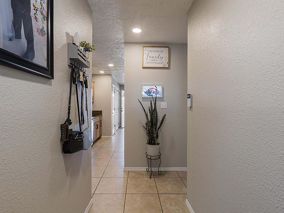 3rd image of 1739 Pegasus Ave SE