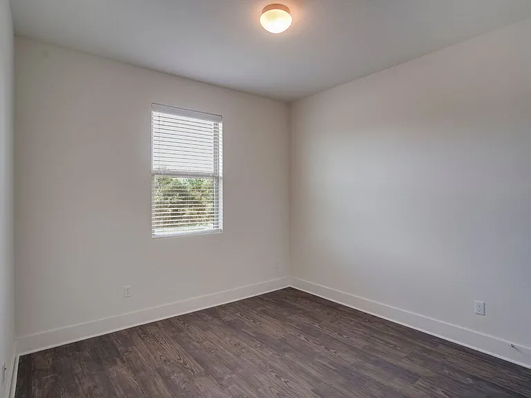 9102 Moonstone Dr — Photo 13