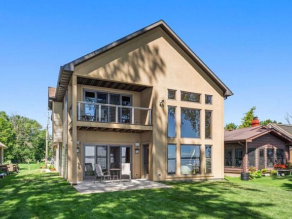 5th image of 1029 Brighton Dr