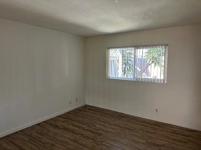 211 S Calle Seville #C — Photo 10