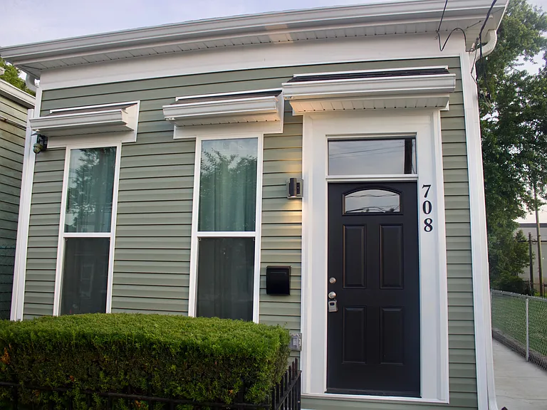 708 E Breckinridge St — Photo 1