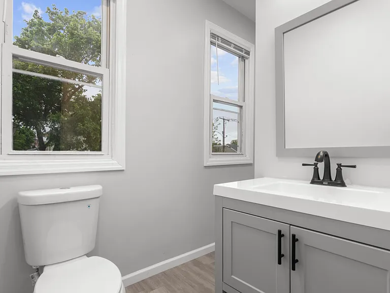 20 Waverly St #1 — Photo 6