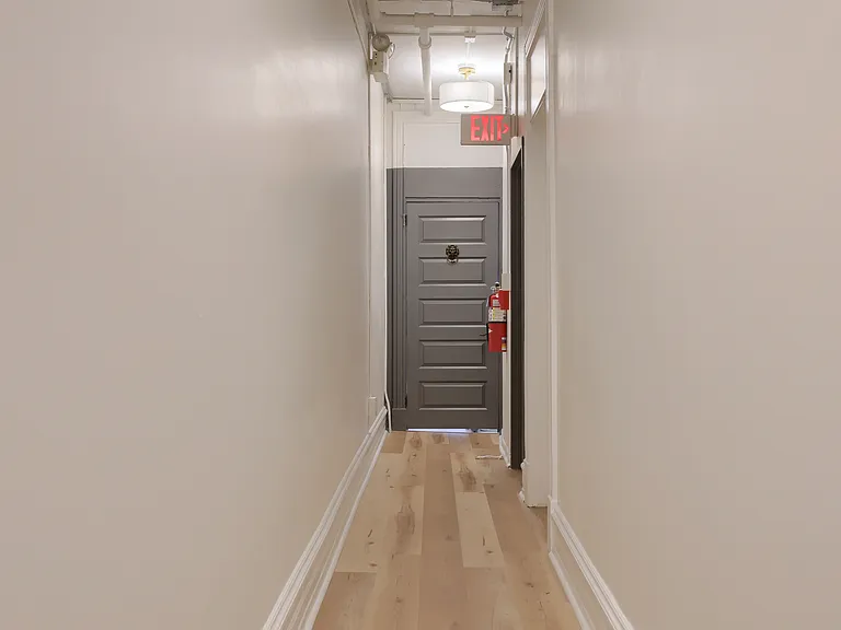 534 W James St #7 — Photo 10