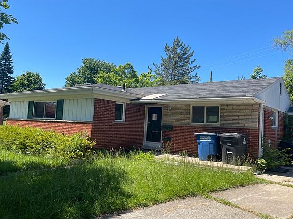 2nd image of 28366 Mackenzie Dr