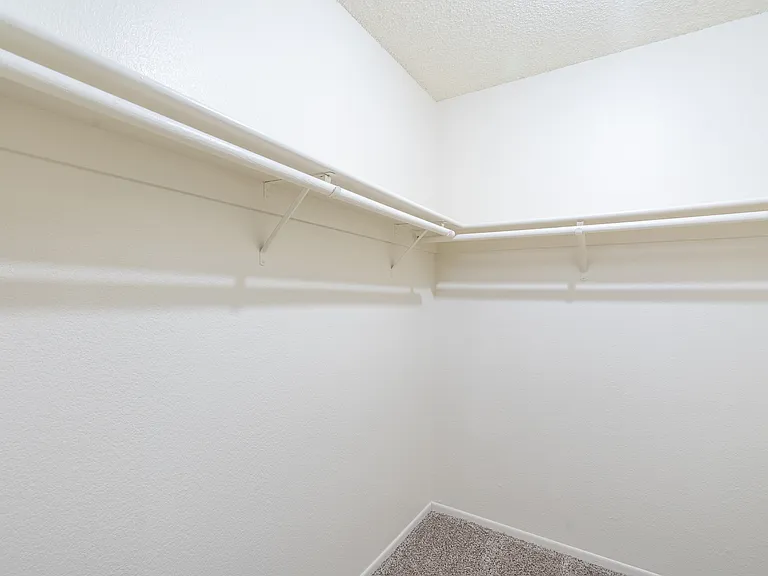 Villagio Apartments — Photo 6