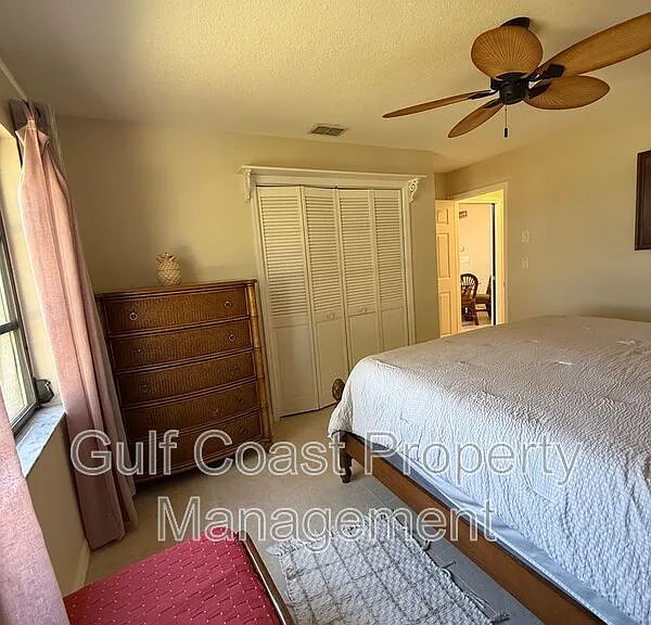 3185 Clifford St — Photo 43