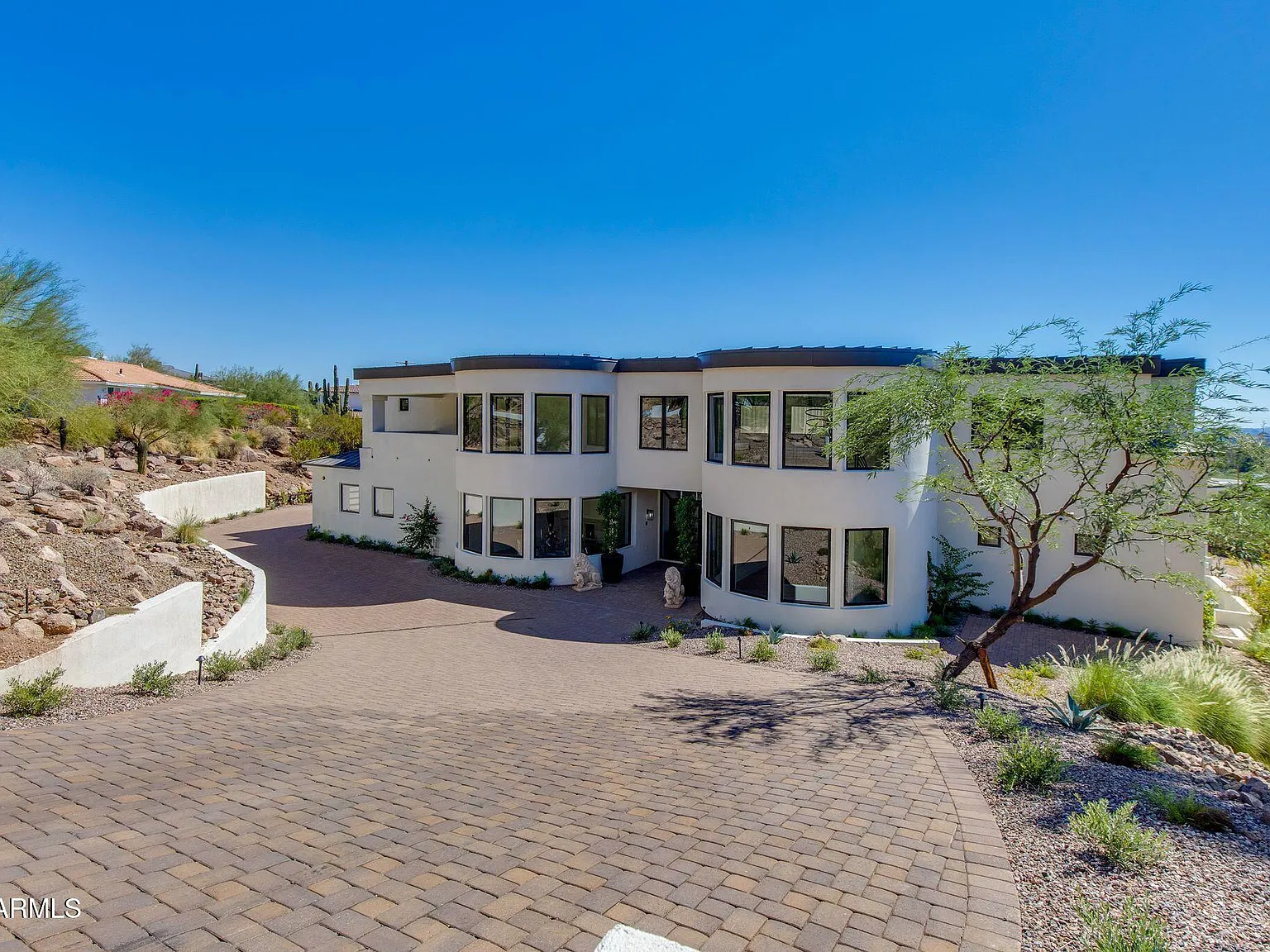 7 bed, 9.0 bath, 10035 sqft, $35,000 — Photo 3