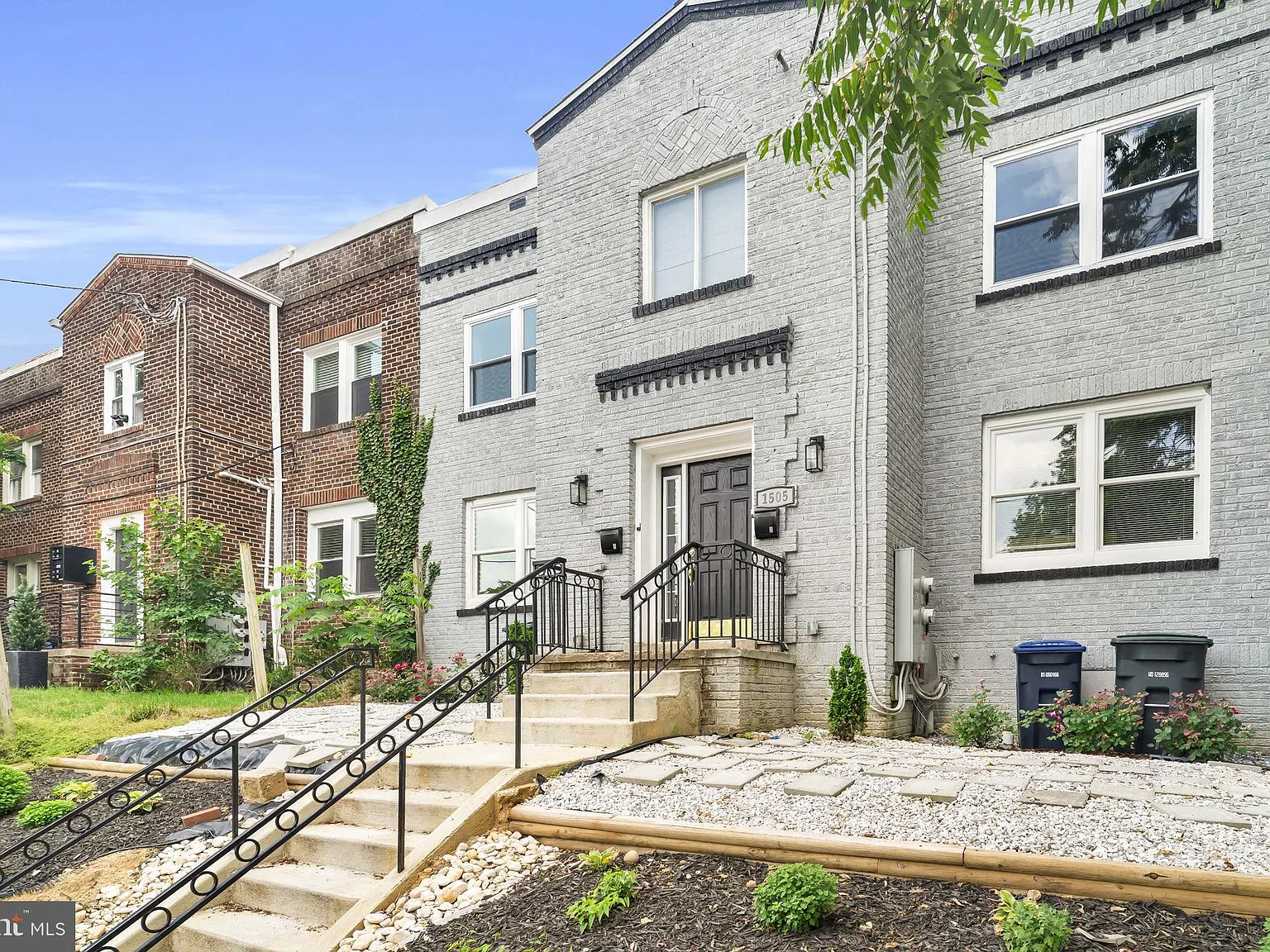 3 bed, 2.5 bath, 1632 sqft, $3,300 — Photo 1