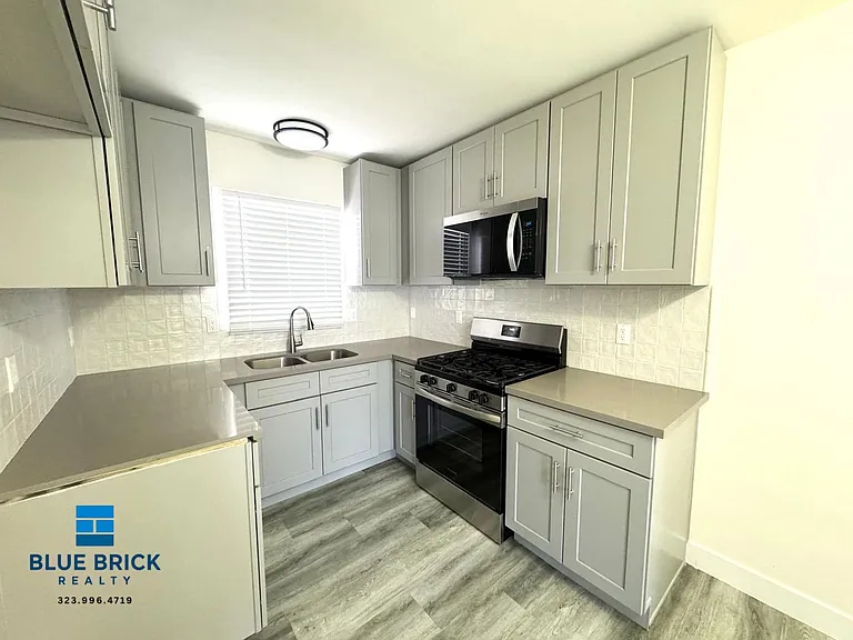 512 N Normandie Ave #4 — Photo 3