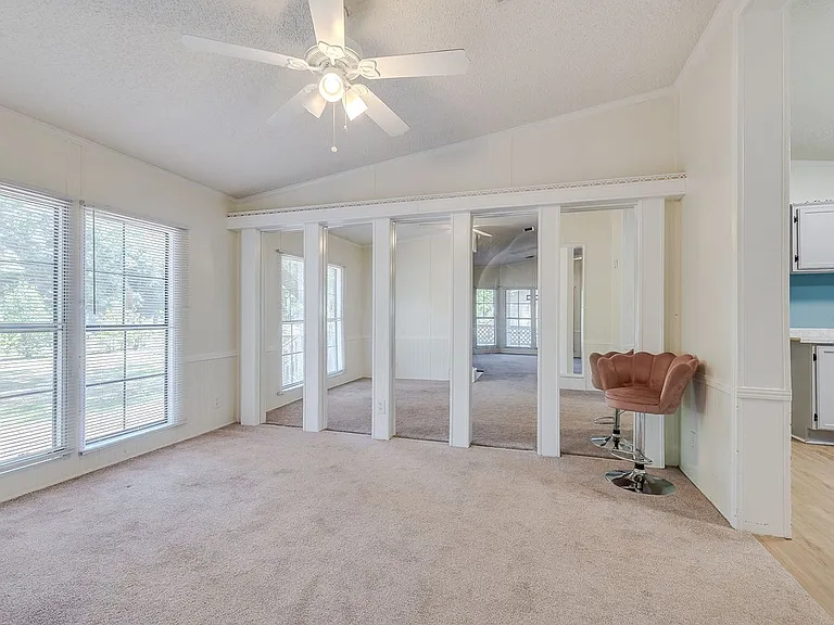 114 Eagle Dr — Photo 10