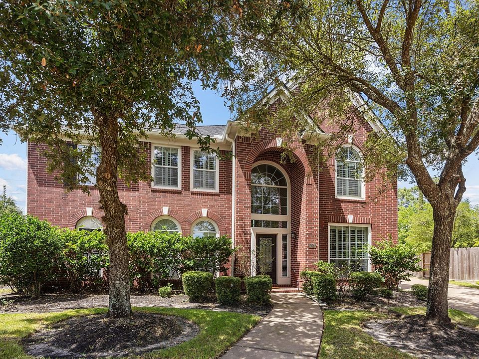 1st image of 13146 Oakwood Manor Dr