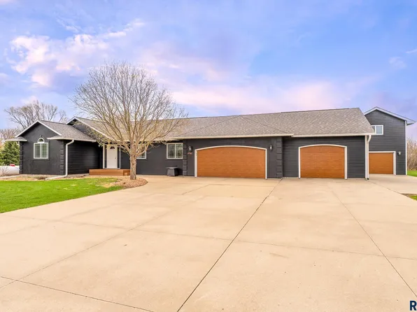 47987 Meadowlark St, Harrisburg, SD 57032