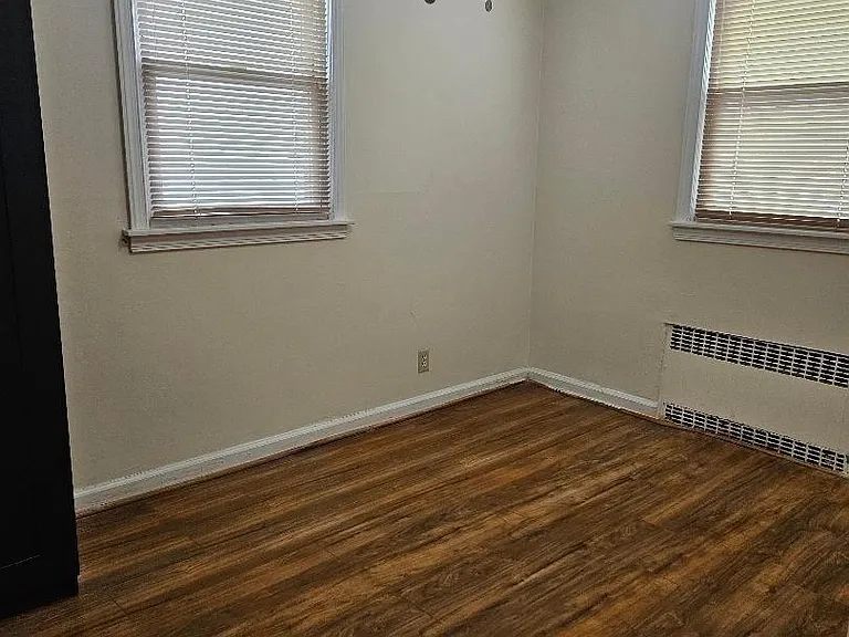 560 E Broadway #SIDE — Photo 8