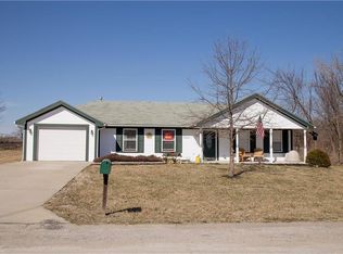 29414 Vickie Dr, Excelsior Springs, MO 64024