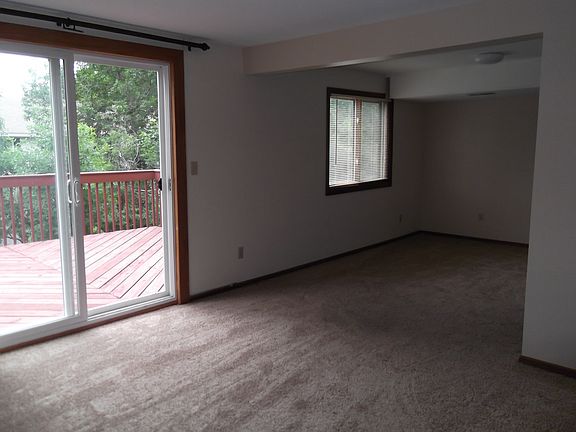 3rd image of 4258 Thornhill Ln