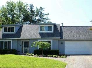 7228 Mowhawa Dr, Fort Wayne, IN 46815