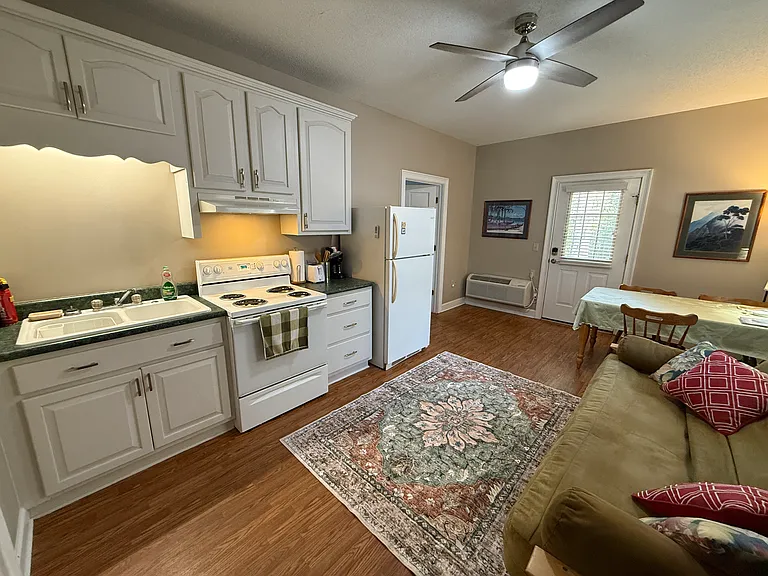 164 Country Estates Blvd — Photo 4