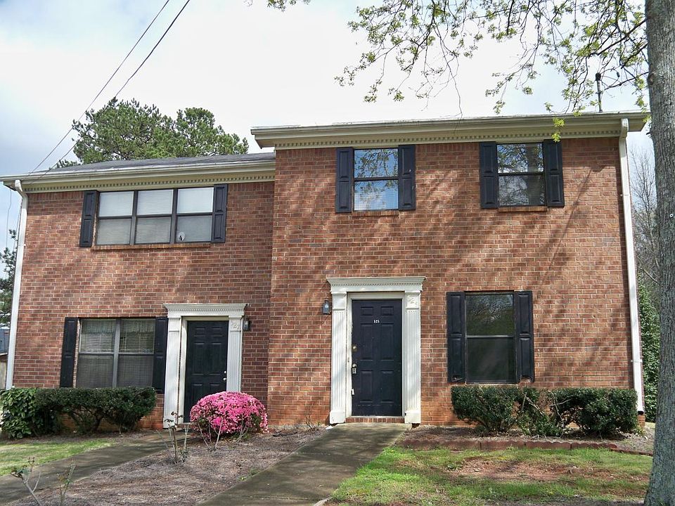 525 Haygood is the right side of the duplex townhome