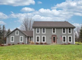 8134 W Freistadt Rd, Mequon, WI 53097