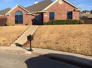 2105 Ridgecrest Dr, Weatherford, TX 76087
