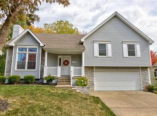7413 NW Rhode Ave, Kansas City, MO 64152
