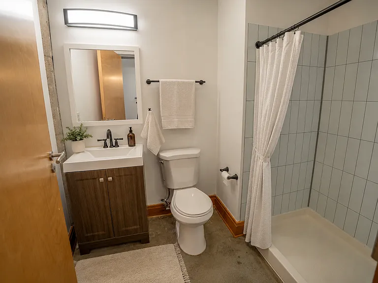 GW Apartments — Photo 60