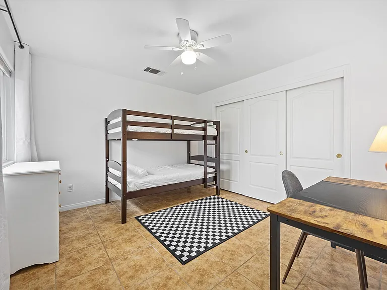 11610 Invidia Ct — Photo 37