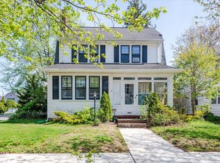 165 Raymond St, Rockville Centre, NY 11570