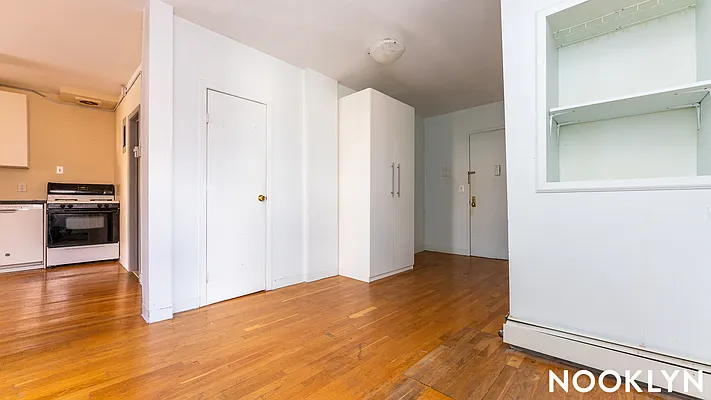 Rented by Nooklyn NYC LLC | media 6