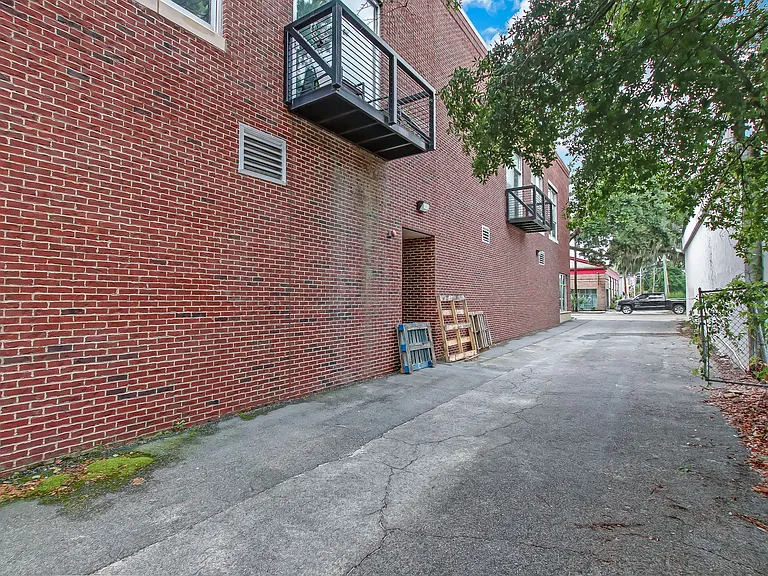 2514 Abercorn St #205 — Photo 49
