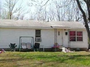 610 N Cherry St, Spiro, OK 74959