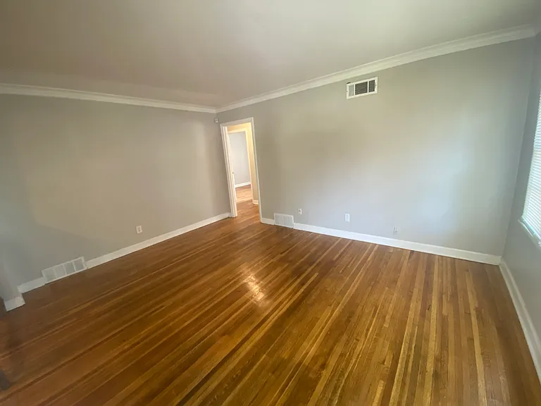 4621 Boyce Rd — Photo 3