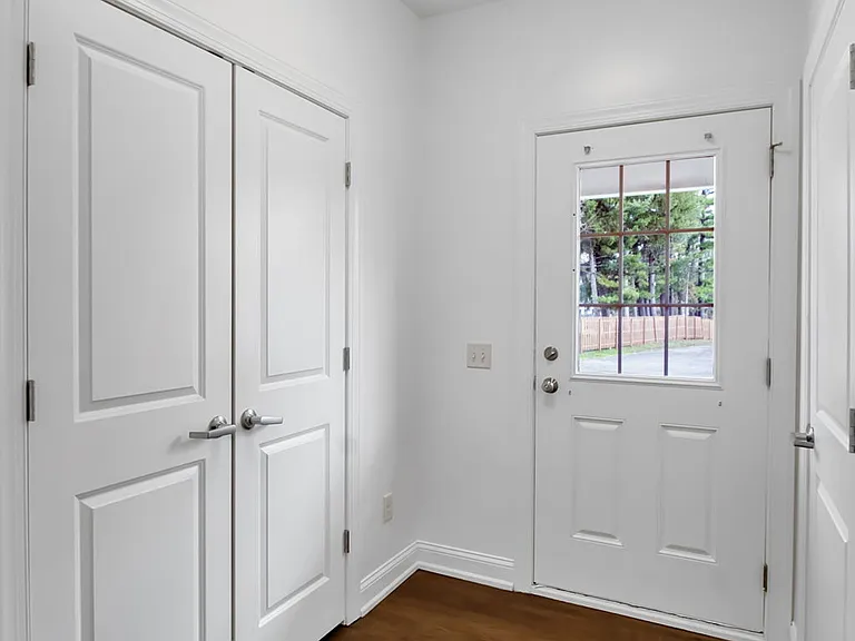 5849 Broadway St #H — Photo 10